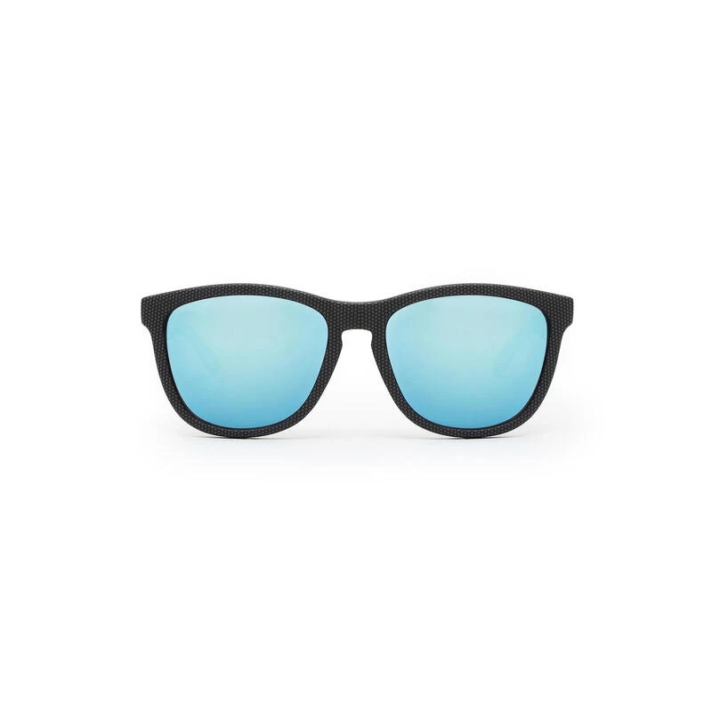 HAWKERS Lunettes De Soleil Pour Homme Et Femme POLARIZED ONE CARBON Blue Chrome 2 HAWKERS Lunettes De Soleil Pour Homme Et Femme POLARIZED ONE CARBON Blue Chrome – Image 2